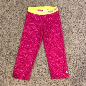 Women’s Nike Capri running leggings